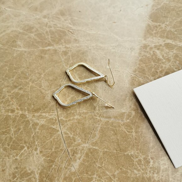 NEW Kendra Scott Gold Sophia Drop Earrings - Picture 3 of 3